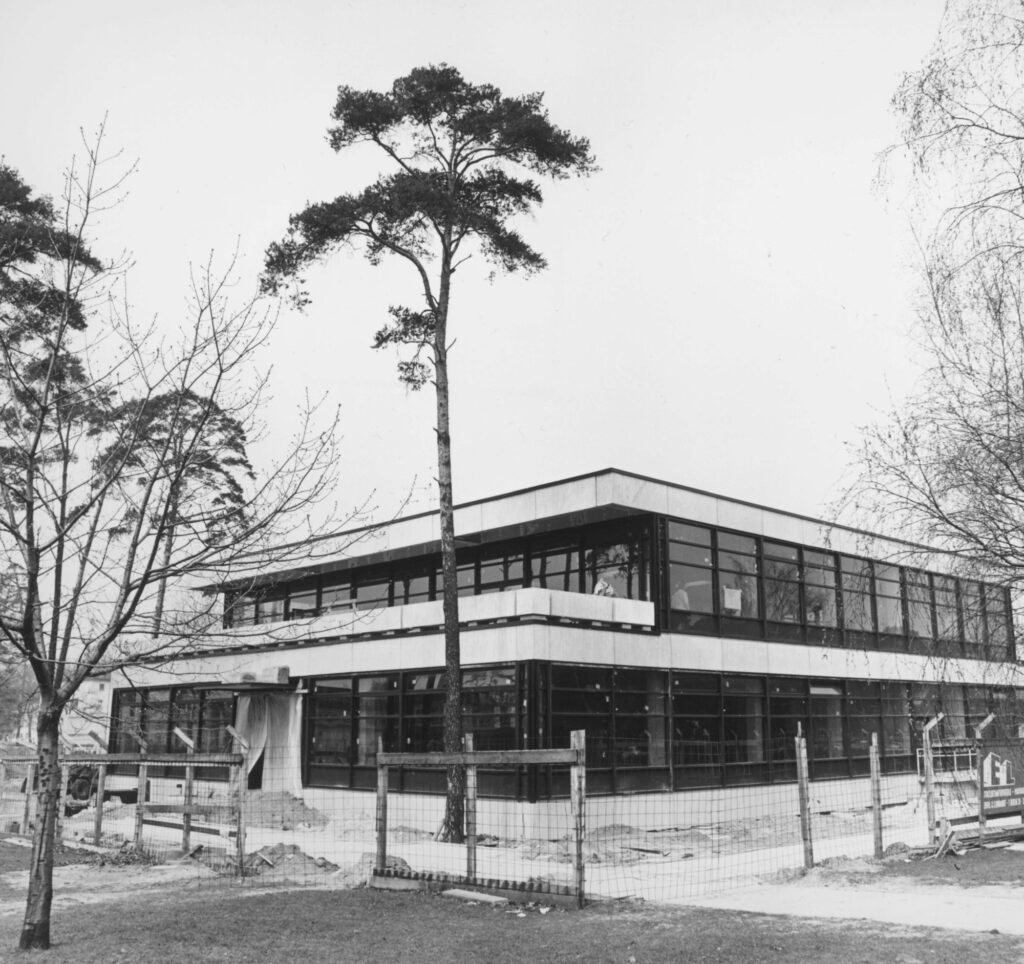 Bibliotheksgebäude der Berlin Brigade Housing Area in der Bauphase